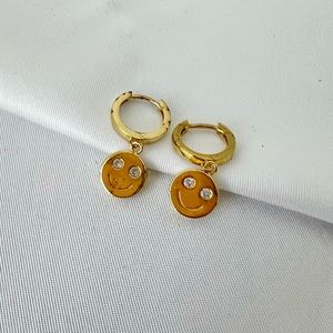 Bruna Smiley Face Earrings in Gold